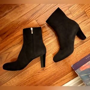 Unützer Black Suede Heeled Handmade Booties EUC Size 38